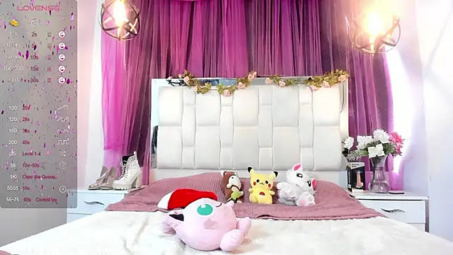 Snapshot of Carlie_Evans chatting on December 24, 9:00 pm Carlie Evans online show from December 24, 9:00 pm