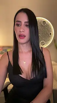 Snapshot of SarahhSmitth1 chatting on April 24, 12:02 am SarahhSmitth1 online show from April 24, 12:02 am