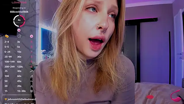 Snapshot of lilyvibe chatting on January 7, 11:14 pm lilyvibe online show from January 7, 11:14 pm