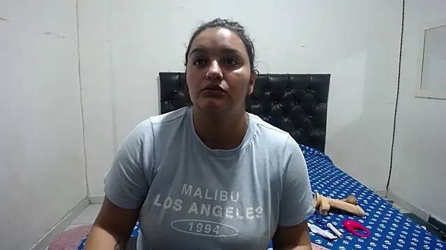 Laurenkenner  online show from December 15, 7:51 pm