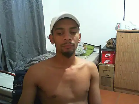 29YOURZ 28  online show from November 21, 4:44 am