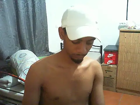 29YOURZ 28  online show from November 28, 3:42 am