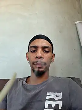 29YOURZ 28  online show from February 6, 11:57 am