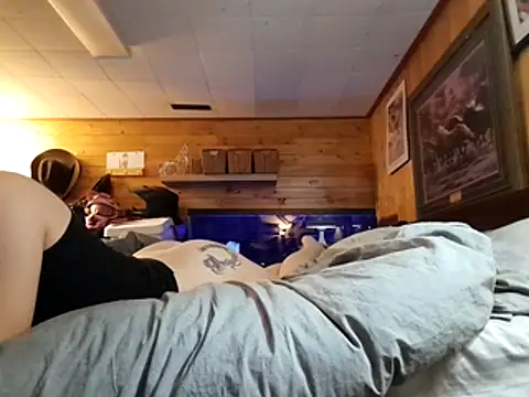 Ryan and Aurora online show from March 4, 11:22 pm