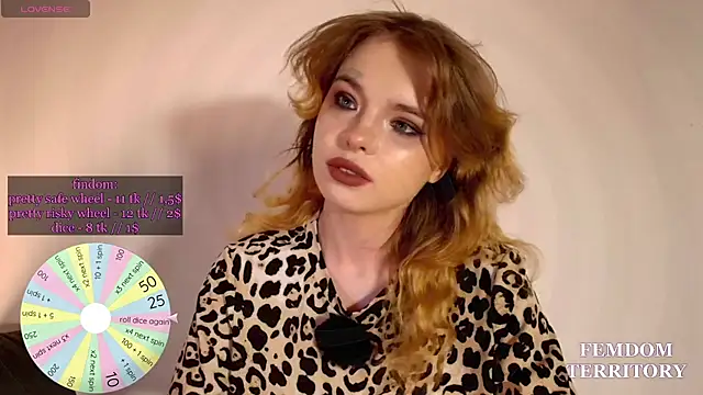 Snapshot of MisssLola chatting on June 27, 4:12 pm MisssLola online show from June 27, 4:12 pm