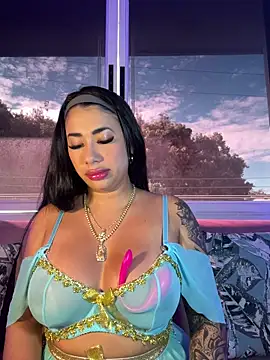 Snapshot of kiim_taaylor chatting on October 24, 1:07 pm kiim taaylor online show from October 24, 1:07 pm