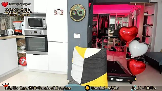 AmySuperHeroes online show from February 16, 1:51 pm