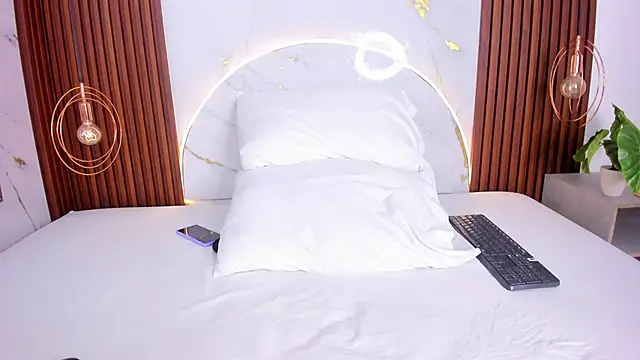 Snapshot of miamiller69 chatting on November 8, 4:45 am miamiller69 online show from November 8, 4:45 am