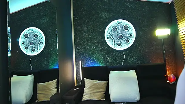 MassimoWalton2 online show from March 9, 12:53 pm