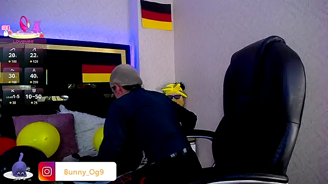 Bunny O online show from September 30, 8:25 pm