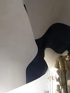 SweetLeila40 online show from April 3, 11:25 pm