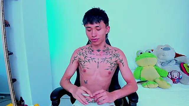 Snapshot of juniior_2311_ chatting on October 30, 7:14 pm juniior 2311  online show from October 30, 7:14 pm