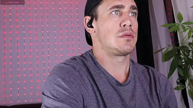 DamienSliick online show from October 16, 3:40 am