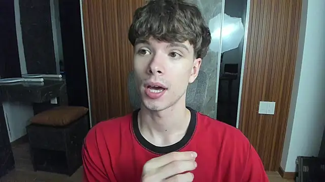 Snapshot of calvin_love_you chatting on May 2, 5:18 pm calvin love you online show from May 2, 5:18 pm