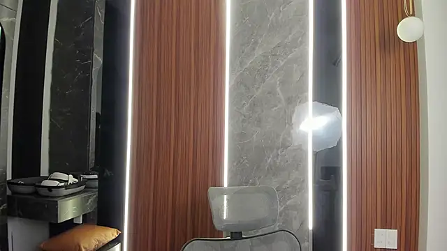 Snapshot of calvin_love_you chatting on May 31, 6:09 pm calvin love you online show from May 31, 6:09 pm