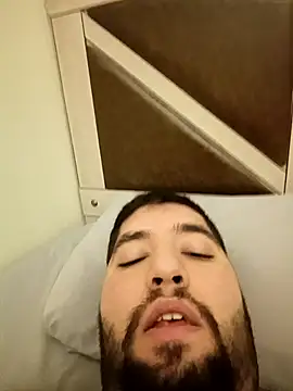 Snapshot of 31cektirenbatuu chatting on October 19, 9:59 pm 31cektirenbatuu online show from October 19, 9:59 pm