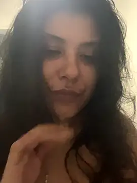 Snapshot of bellababbiii chatting on December 5, 6:43 am bellababbiii online show from December 5, 6:43 am