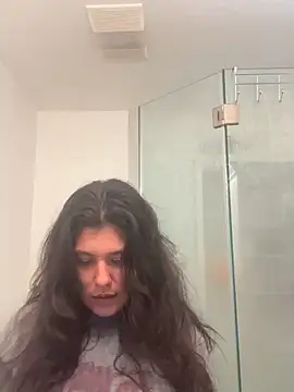 Snapshot of bellababbiii chatting on December 9, 7:18 pm bellababbiii online show from December 9, 7:18 pm