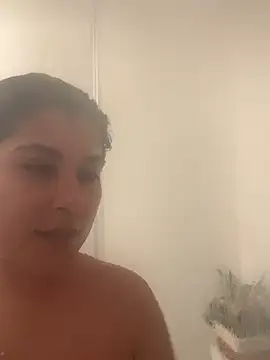 Snapshot of bellababbiii chatting on December 22, 12:39 am bellababbiii online show from December 22, 12:39 am
