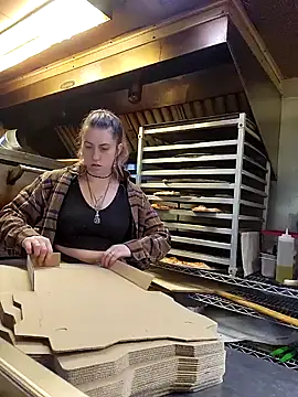 Snapshot of lavenderdelights chatting on January 7, 9:35 pm lavenderdelights online show from January 7, 9:35 pm