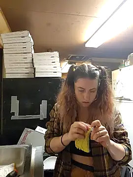 Snapshot of lavenderdelights chatting on January 8, 2:03 am lavenderdelights online show from January 8, 2:03 am