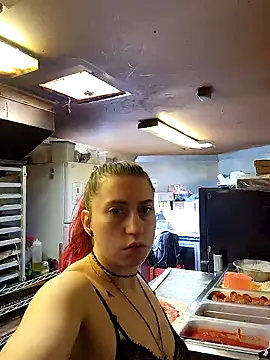 Snapshot of lavenderdelights chatting on February 21, 7:32 pm lavenderdelights online show from February 21, 7:32 pm