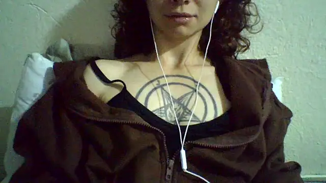 Snapshot of CELEna098rs707 chatting on May 22, 8:53 am CELEna098rs707 online show from May 22, 8:53 am