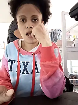 Snapshot of BlairSamy chatting on January 13, 2:44 pm BlairSamy online show from January 13, 2:44 pm