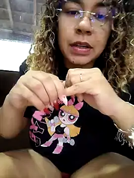 VitoriaFernandes online show from February 2, 3:22 pm