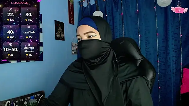 Snapshot of Falak-Yasin chatting on October 7, 12:13 pm Falak-Yasin online show from October 7, 12:13 pm