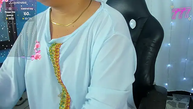 Snapshot of Falak-Yasin chatting on April 6, 12:17 pm Falak-Yasin online show from April 6, 12:17 pm