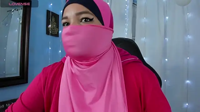 Snapshot of Falak-Yasin chatting on April 15, 12:23 pm Falak-Yasin online show from April 15, 12:23 pm