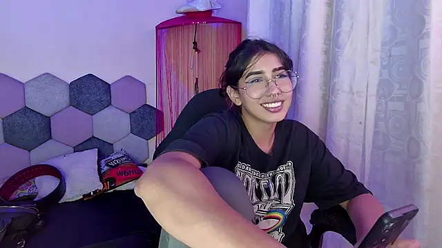 Horny tgn online show from May 19, 6:25 pm