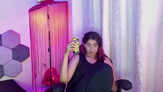 Horny tgn online show from May 21, 6:04 pm
