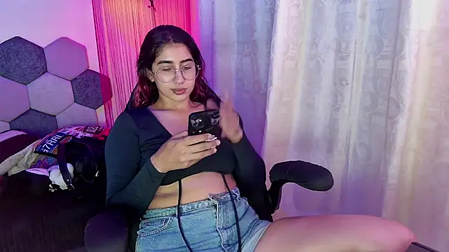Horny tgn online show from May 29, 6:17 pm