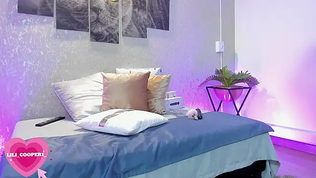 lilicooper  online show from December 9, 11:45 pm