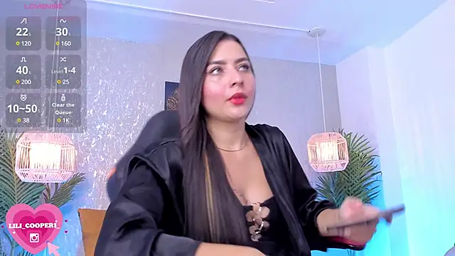 lilicooper  online show from December 13, 8:26 pm