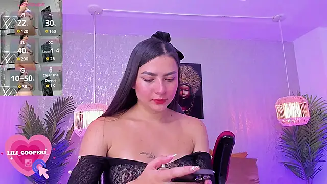 lilicooper  online show from January 11, 8:32 pm