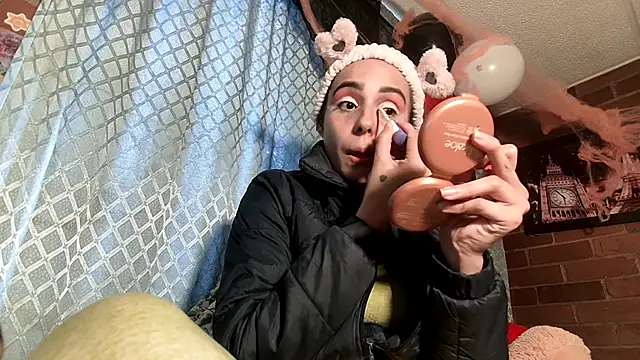 Snapshot of ValeriaLacrozee chatting on October 21, 6:41 pm ValeriaLacrozee online show from October 21, 6:41 pm