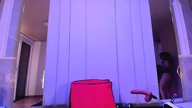 Snapshot of ivannabellini chatting on February 21, 2:29 pm ivannabellini online show from February 21, 2:29 pm