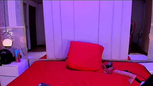 Snapshot of ivannabellini chatting on March 5, 2:35 pm ivannabellini online show from March 5, 2:35 pm