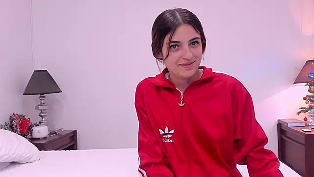 sofiarouge online show from December 29, 2:17 am