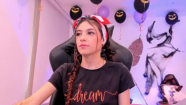 sofiarouge online show from October 20, 7:36 pm