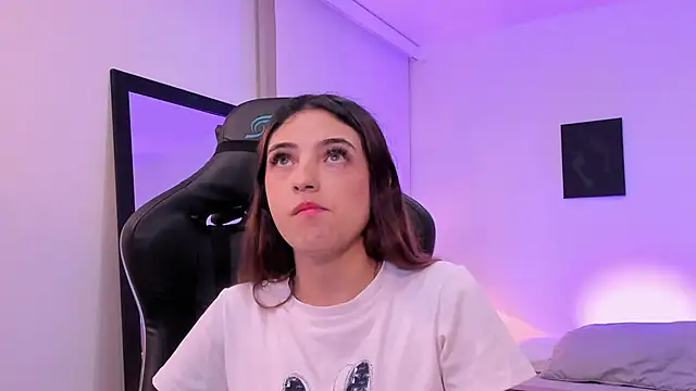 sofiarouge online show from November 11, 8:20 pm