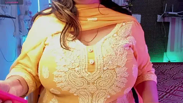 Gulabi Queen online show from February 6, 1:54 pm