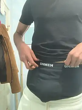 Snapshot of Xxxhalcon chatting on December 4, 12:14 pm Xxxhalcon online show from December 4, 12:14 pm