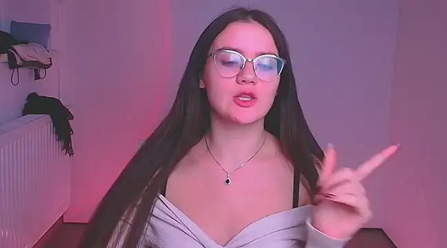 Snapshot of Josephine_jo chatting on December 19, 1:28 am Josephine jo online show from December 19, 1:28 am