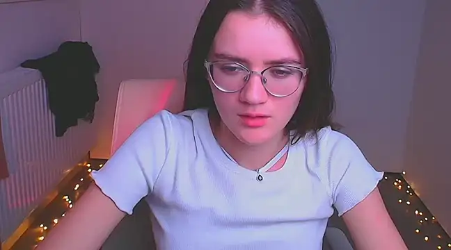 Snapshot of Josephine_jo chatting on December 20, 1:36 am Josephine jo online show from December 20, 1:36 am