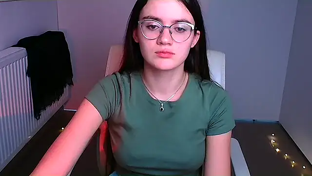 Snapshot of Josephine_jo chatting on December 21, 1:26 am Josephine jo online show from December 21, 1:26 am
