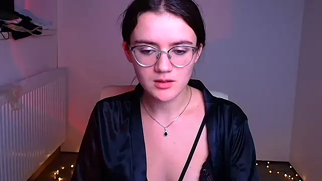 Snapshot of Josephine_jo chatting on December 22, 1:01 am Josephine jo online show from December 22, 1:01 am